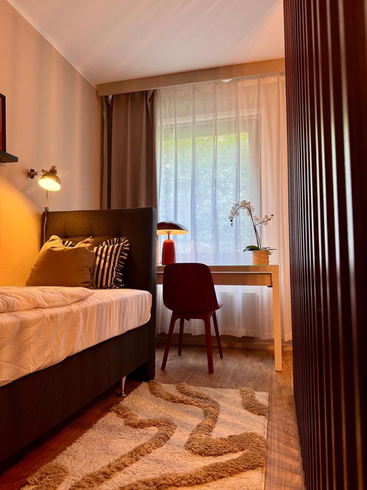 Zentrale Wohnung Direkt Am Hauptbahnhof - Bismarck Düsseldorf Exterior foto