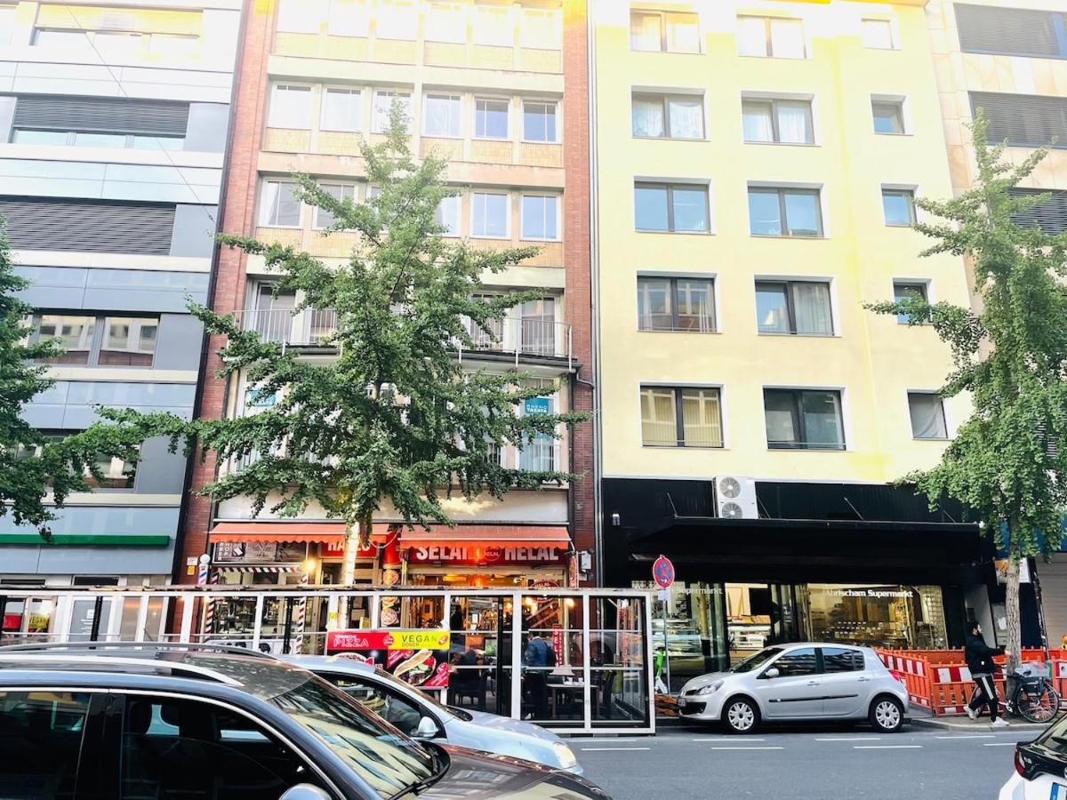 Zentrale Wohnung Direkt Am Hauptbahnhof - Bismarck Düsseldorf Exterior foto