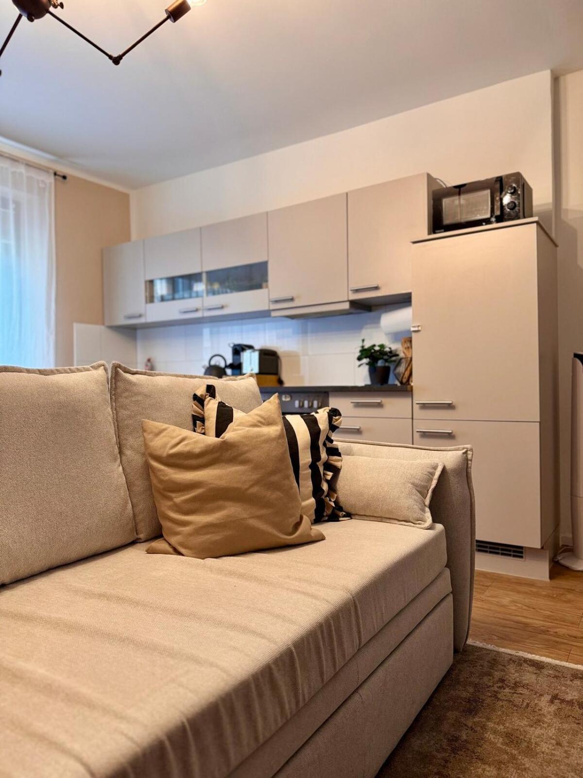 Zentrale Wohnung Direkt Am Hauptbahnhof - Bismarck Düsseldorf Exterior foto